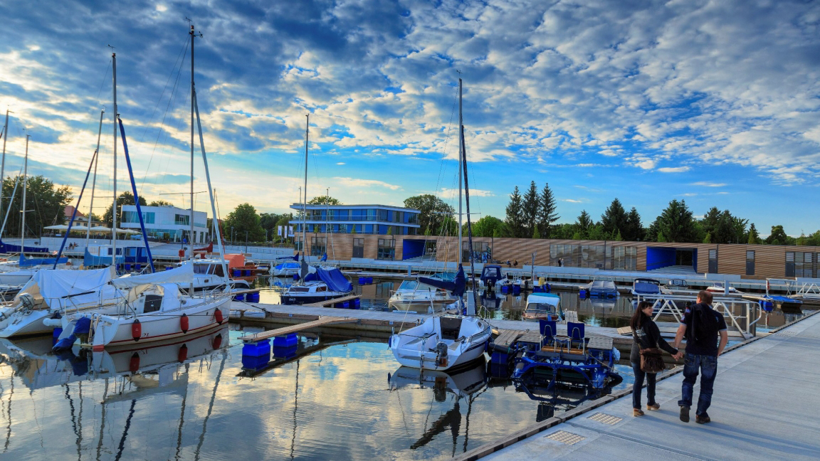 Hafen mit Bootsanleger in Senftenberg