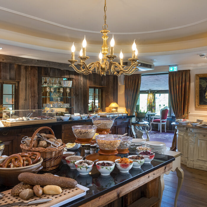 Frühstücksbuffet im Obergeschoss des Haupthauses