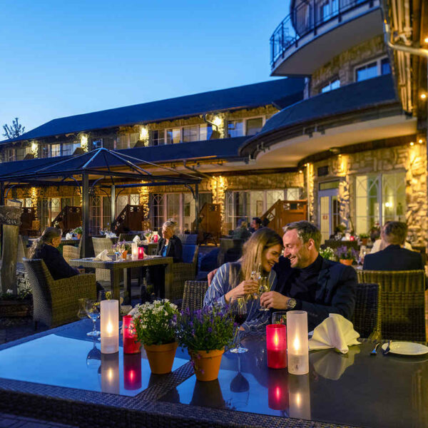 Paar auf Schlossteichterrasse