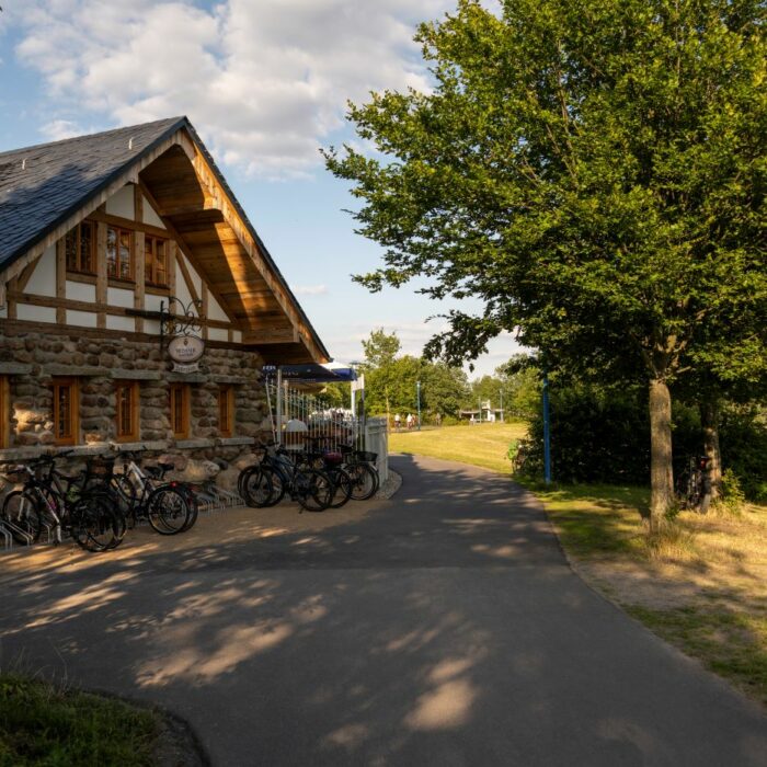 Lutki-Hütte am Senftenberger See